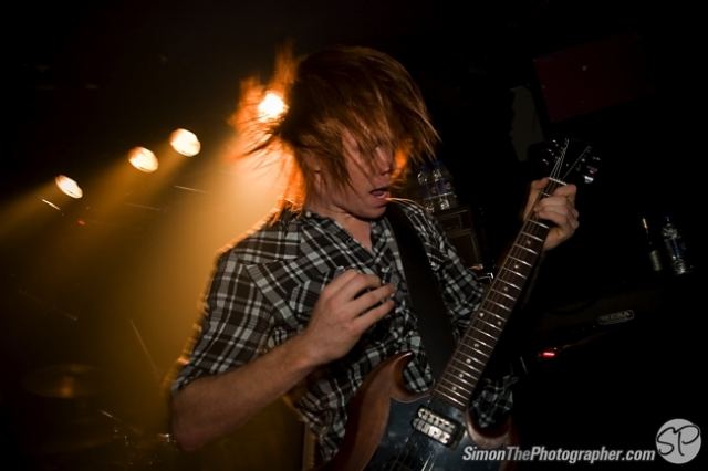 A Skylit Drive live