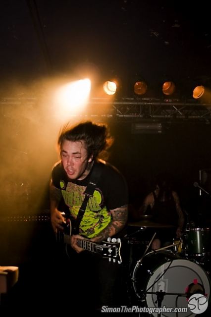 A Skylit Drive live