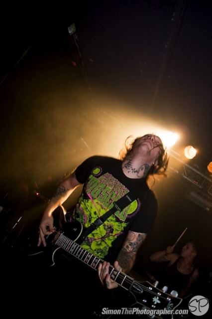A Skylit Drive live
