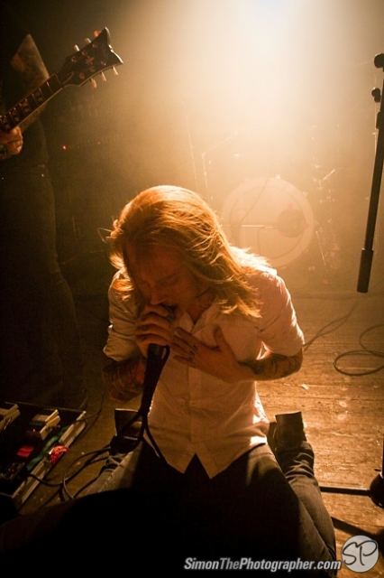 A Skylit Drive live