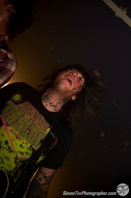 A Skylit Drive live