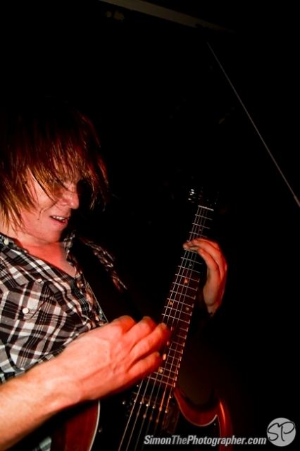 A Skylit Drive live