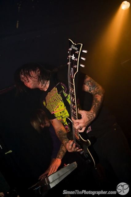 A Skylit Drive live
