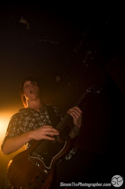 A Skylit Drive live