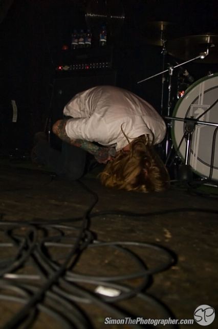A Skylit Drive live