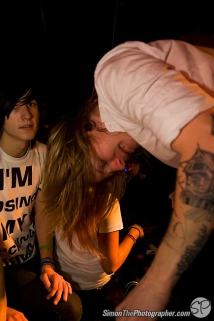 A Skylit Drive live