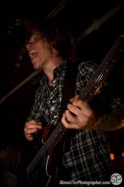 A Skylit Drive live