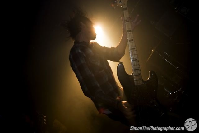 A Skylit Drive live