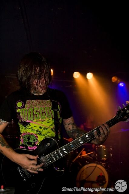 A Skylit Drive live