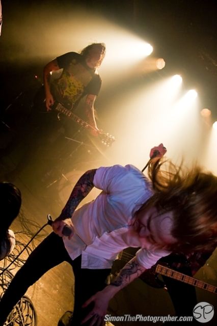 A Skylit Drive live