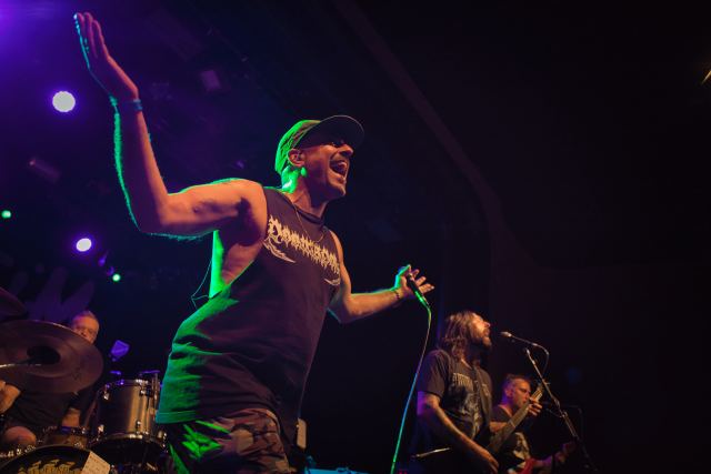 A Wilhelm Scream live