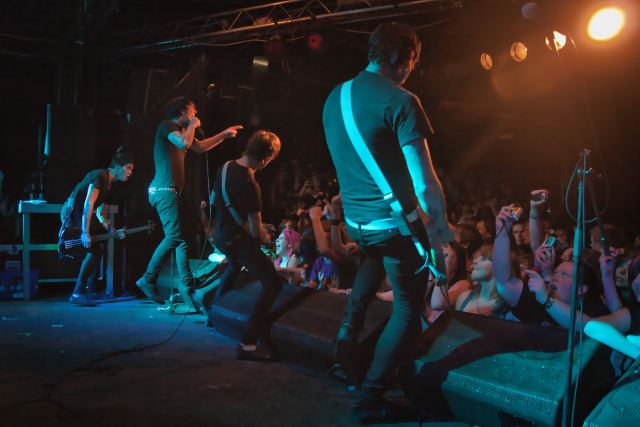 Alesana live