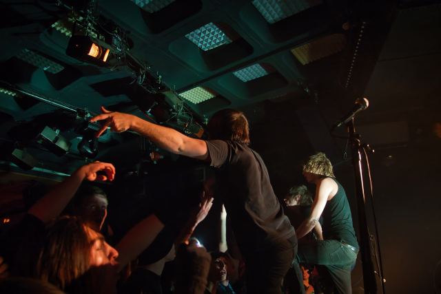 Asking Alexandria live