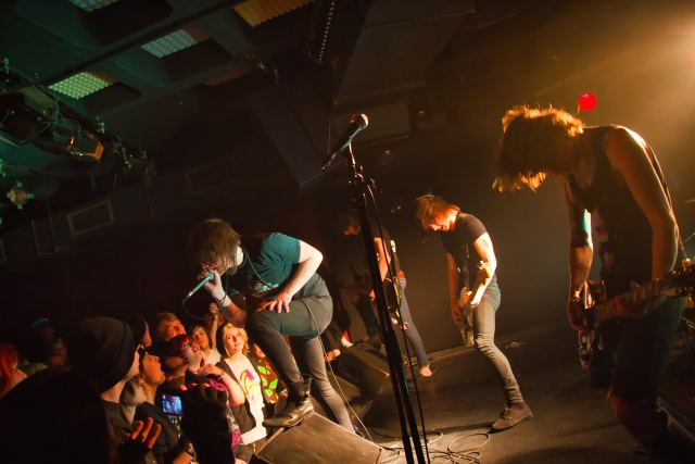 Asking Alexandria live