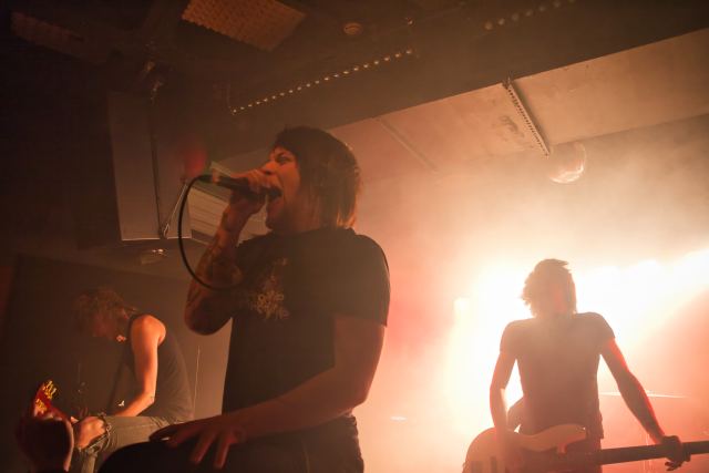 Asking Alexandria live