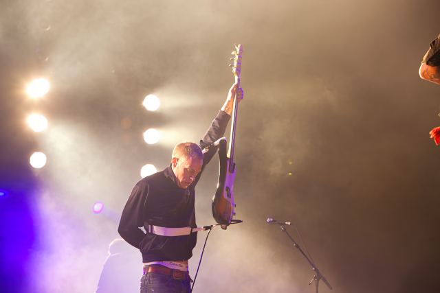 BoySetsFire live