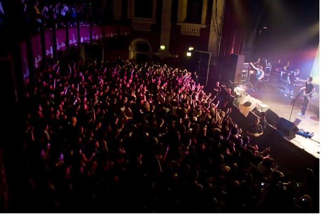 Crowd & Moshpit Moments