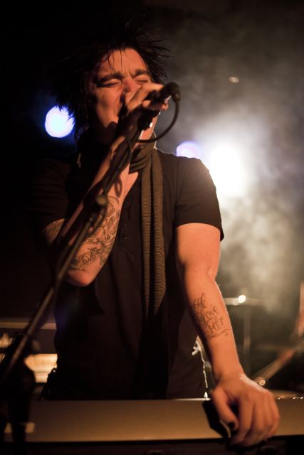 Destine live