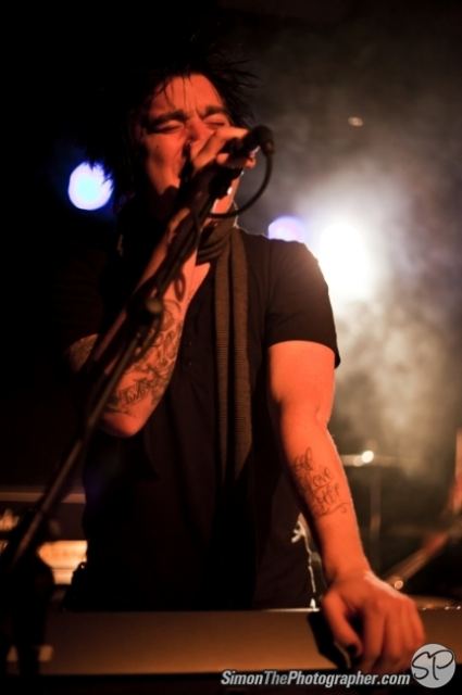 Destine live