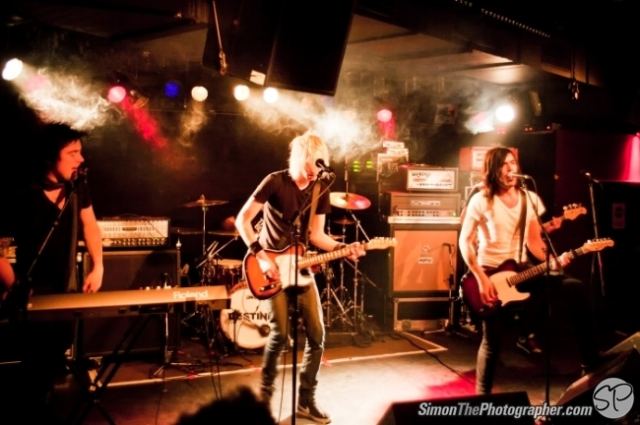 Destine live