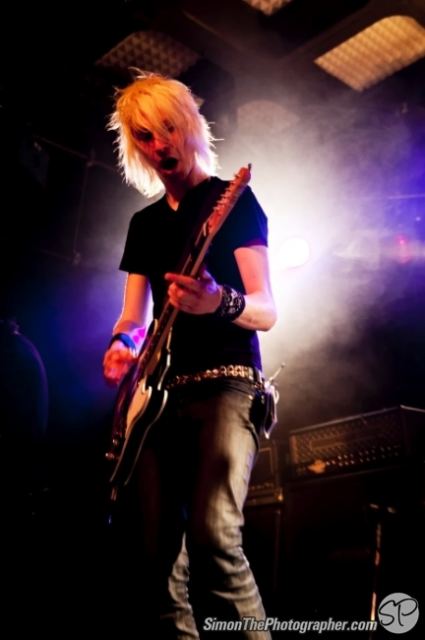 Destine live