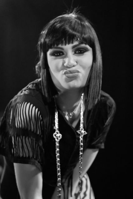 Jessie J live