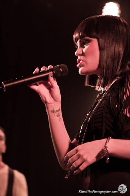 Jessie J live