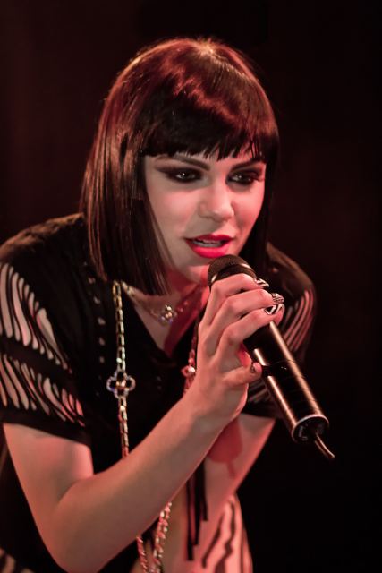 Jessie J live
