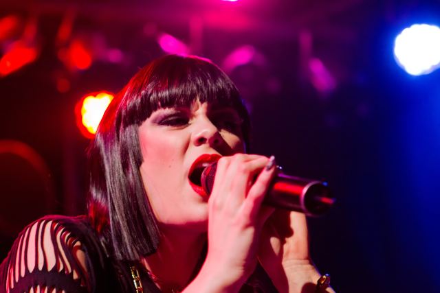 Jessie J live