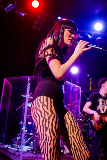 Jessie J live