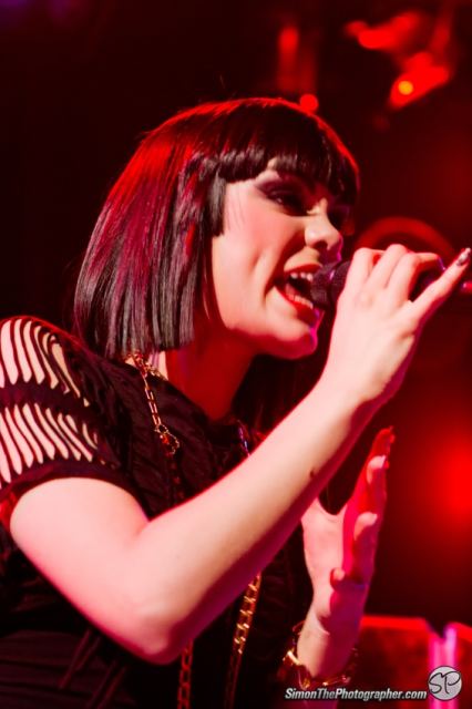 Jessie J live