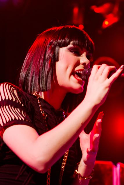 Jessie J live
