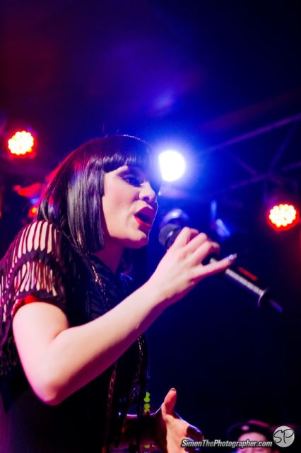 Jessie J live