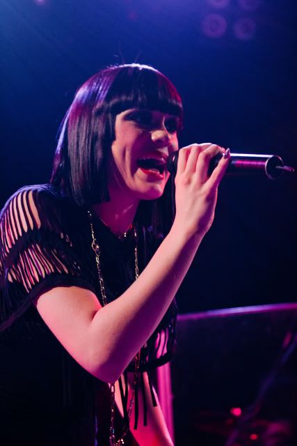 Jessie J live