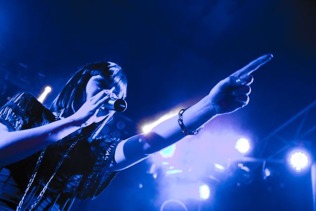 Jessie J live