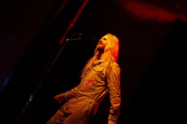 Sam Ryder live