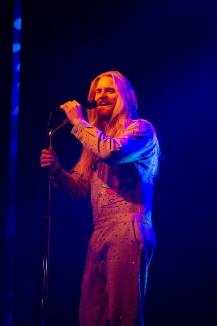 Sam Ryder live