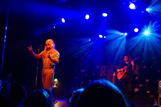 Sam Ryder live