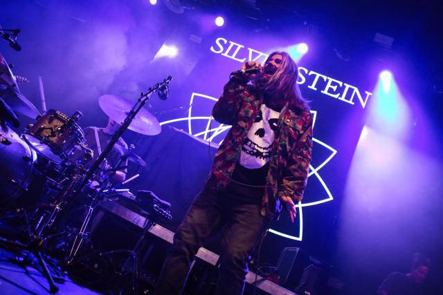 Silverstein live