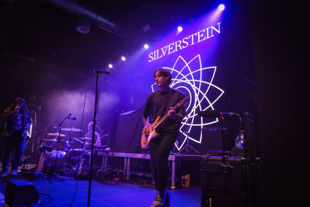 Silverstein live