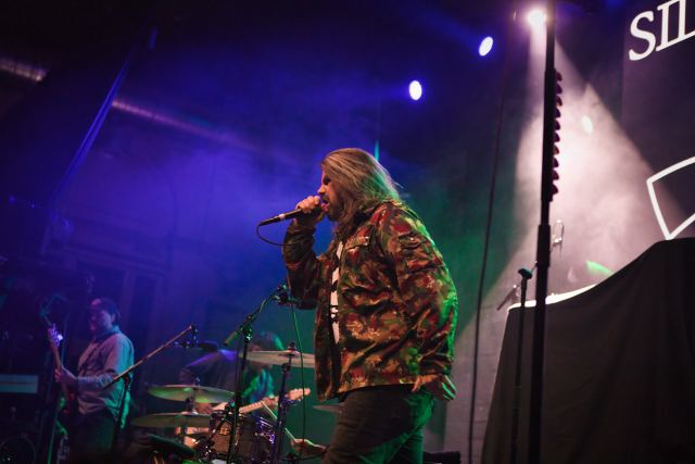 Silverstein live