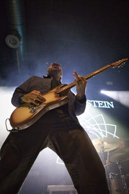 Silverstein live