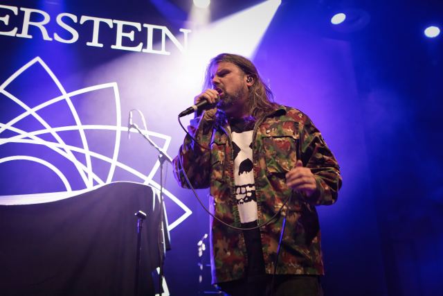 Silverstein live
