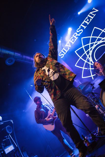 Silverstein live