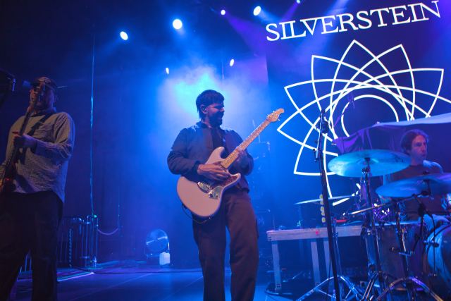 Silverstein live