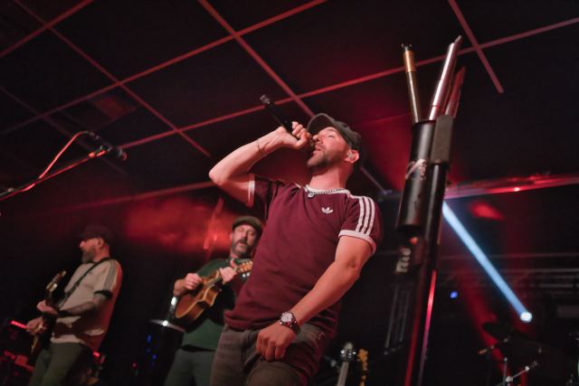 The Rumjacks live