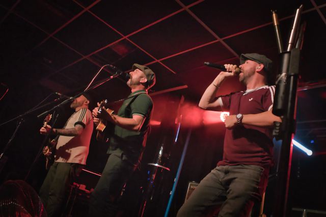 The Rumjacks live