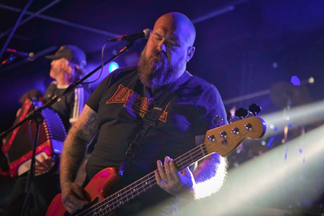The Rumjacks live