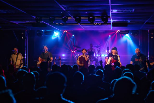 The Rumjacks live
