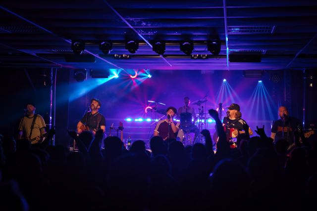 The Rumjacks live